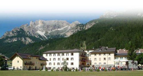 Soggiorno Dolomiti Маццін Екстер'єр фото